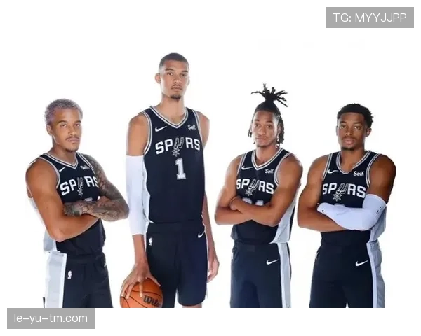 震惊！索汉季后赛低迷引热议，马刺新星遭遇成长阵痛？